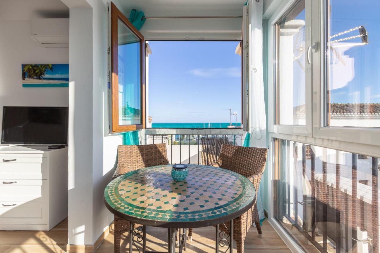 Casa Delfin Apartment Манилва Екстериор снимка